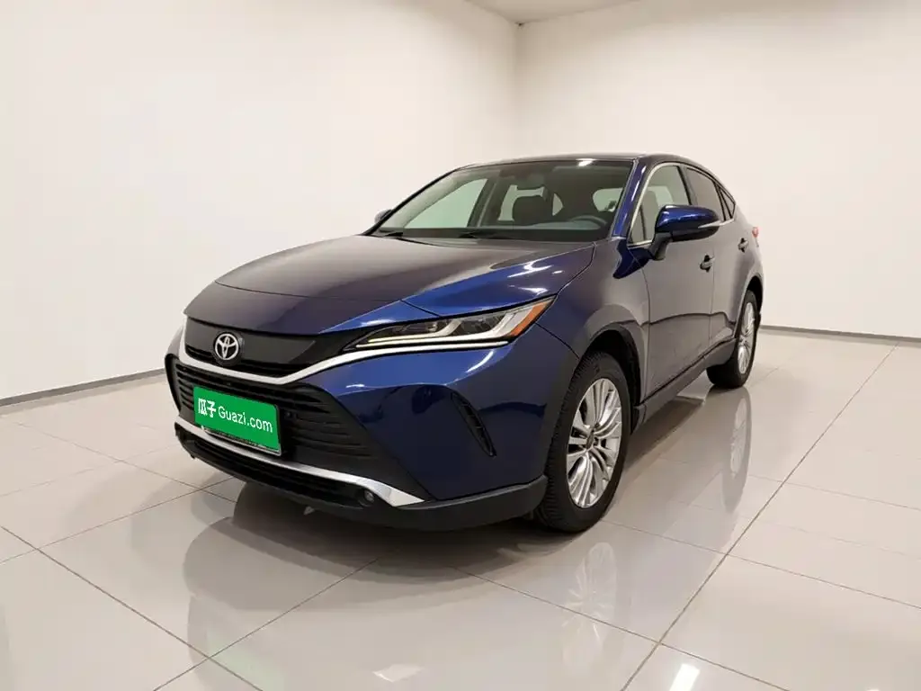 Toyota Harrier — фото 1