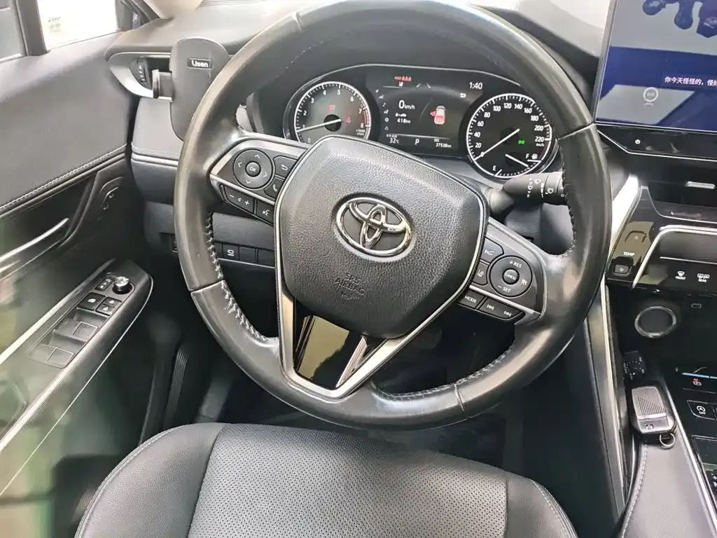 Toyota Harrier — фото 7