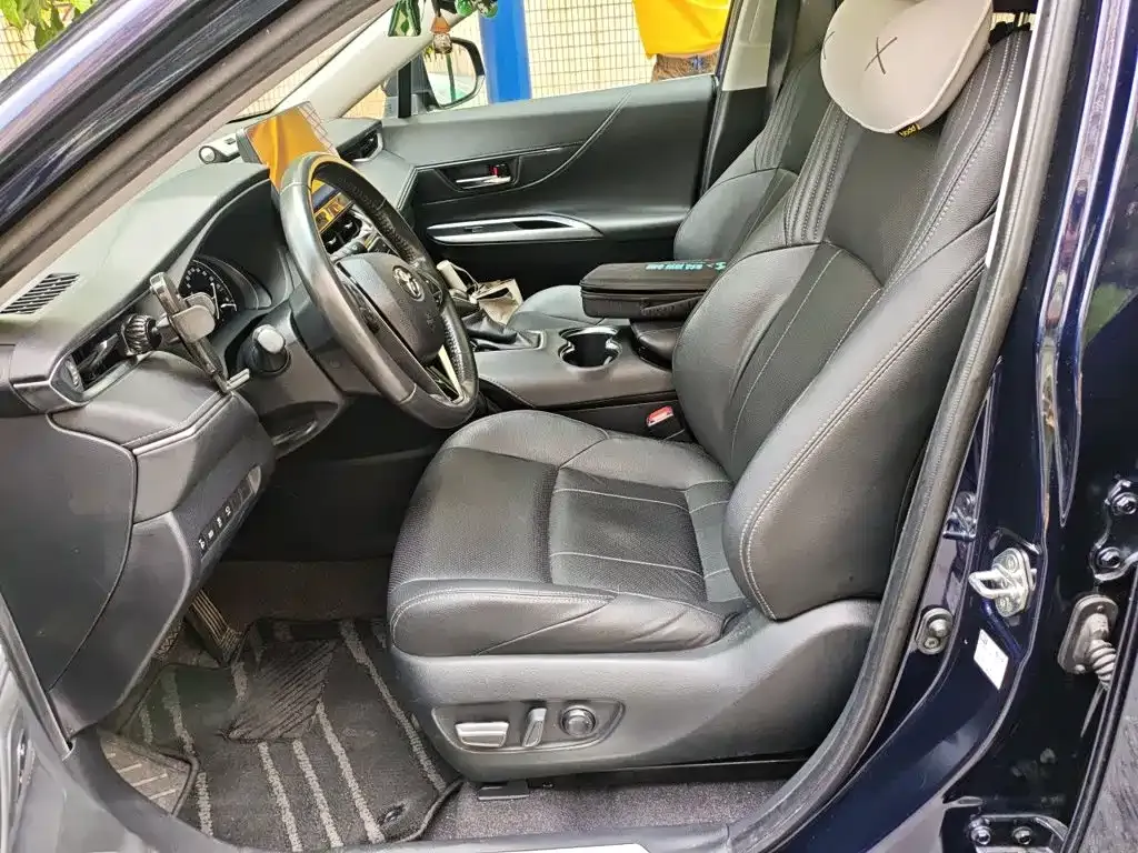 Toyota Harrier — фото 10