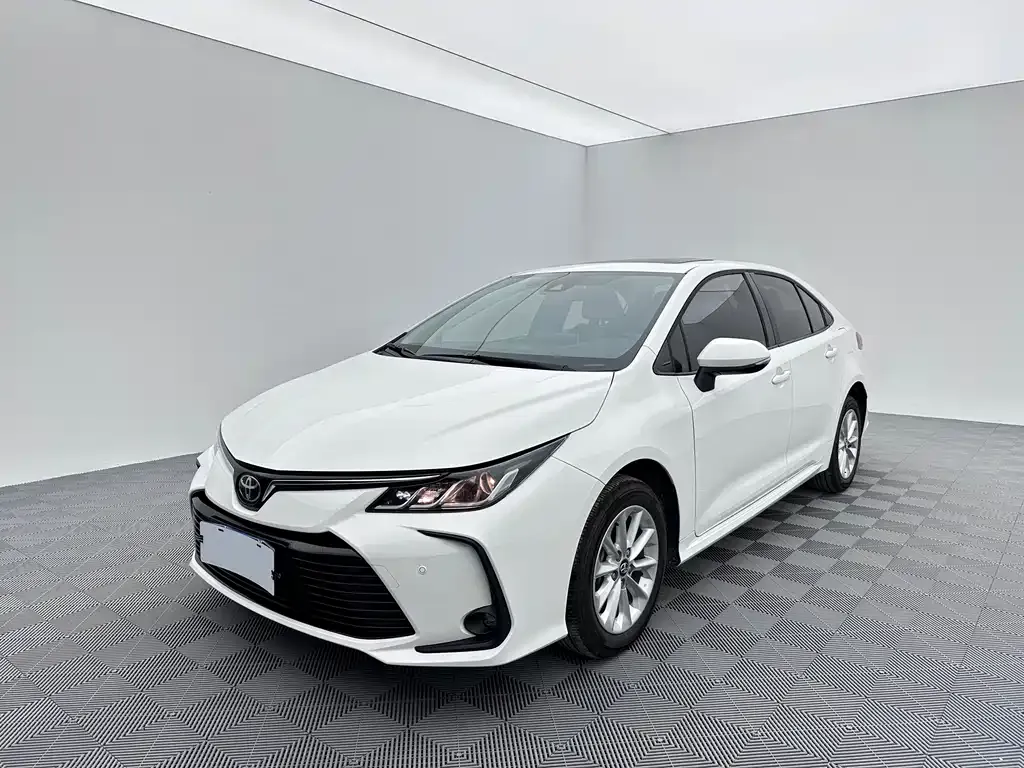 Toyota Corolla — фото 1