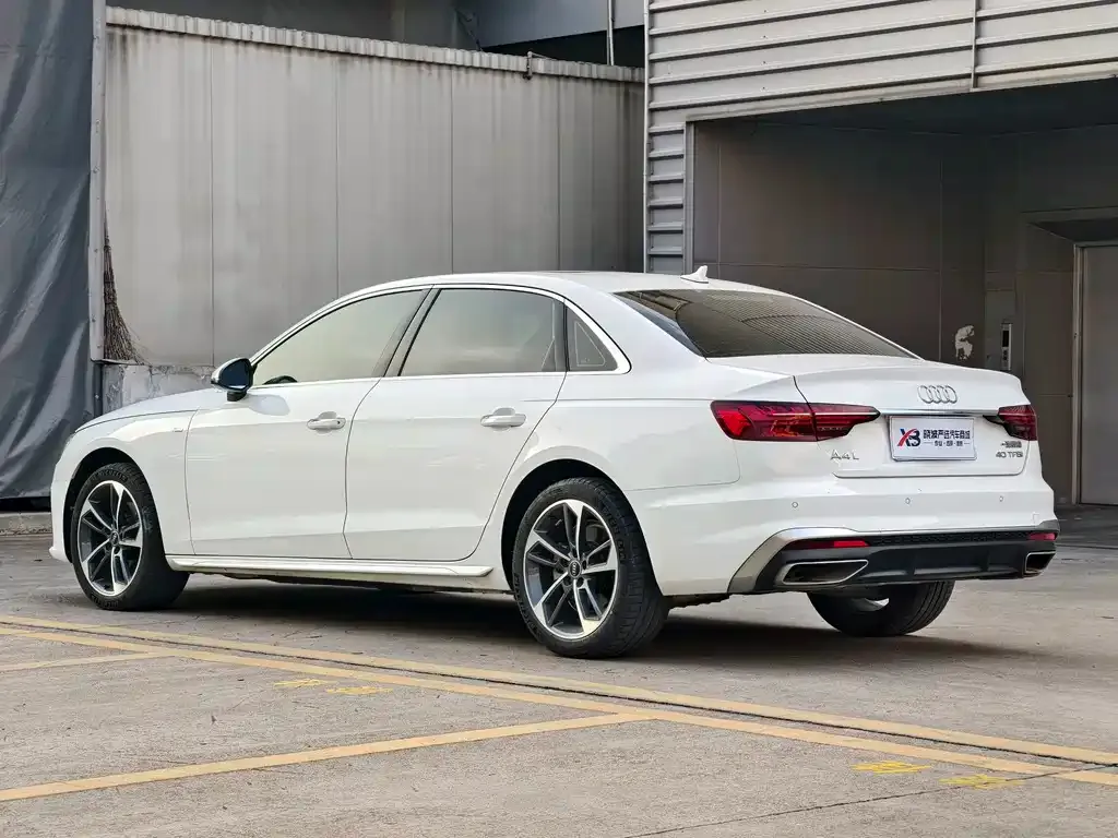 Audi A4L — фото 4