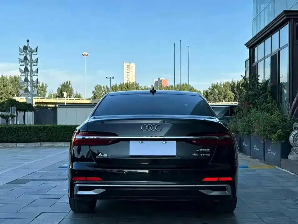 Audi A6L — фото 3