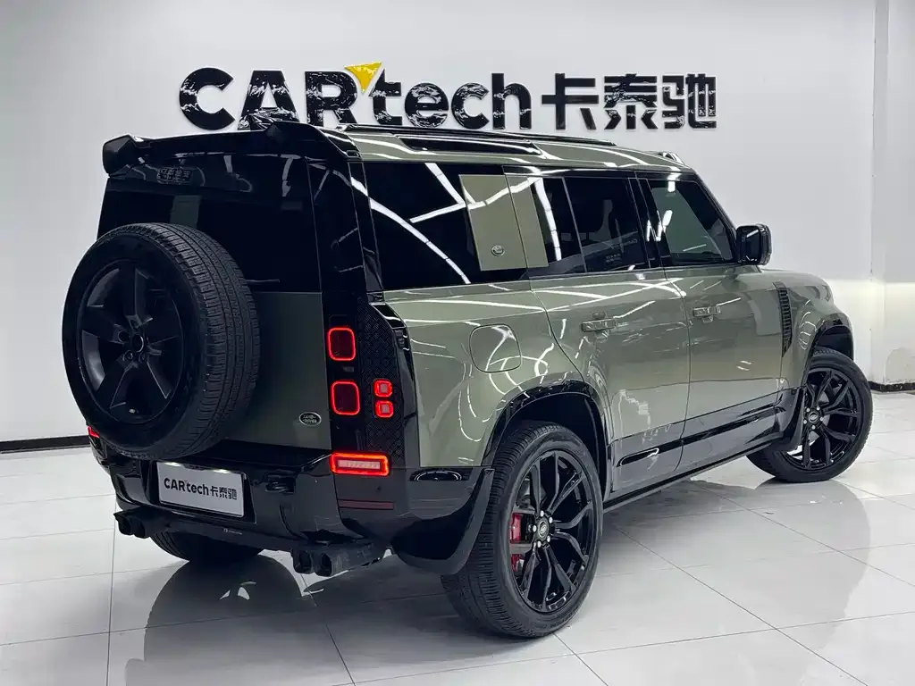 Land Rover Defender — фото 10