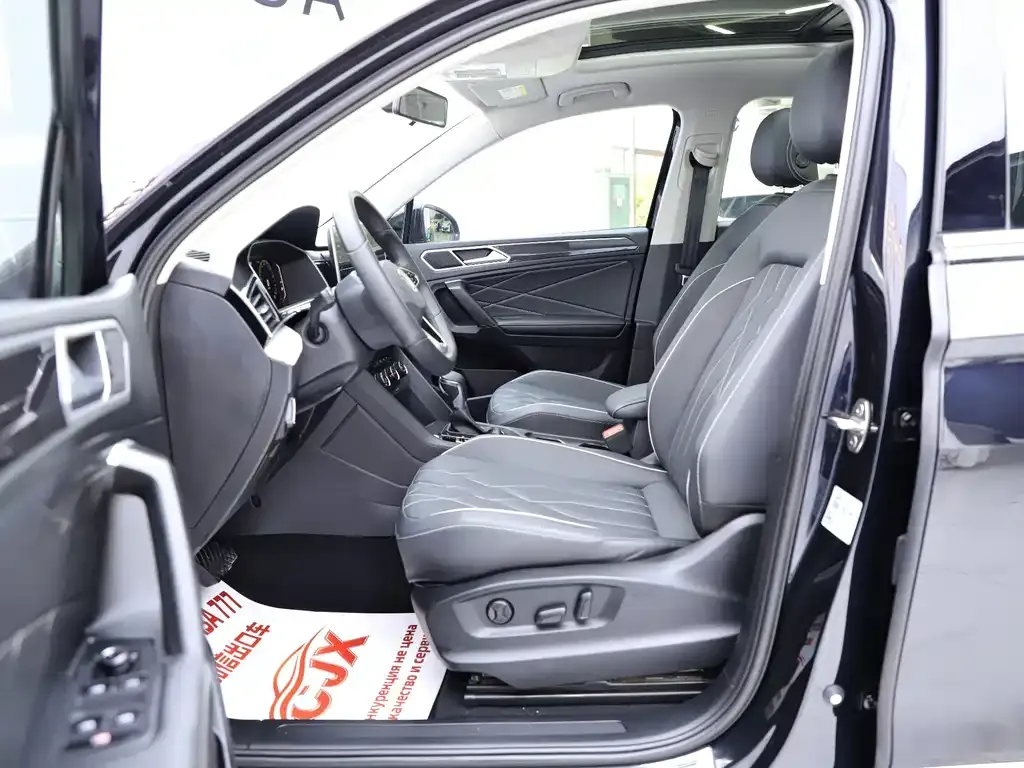 Volkswagen Tiguan L — фото 3
