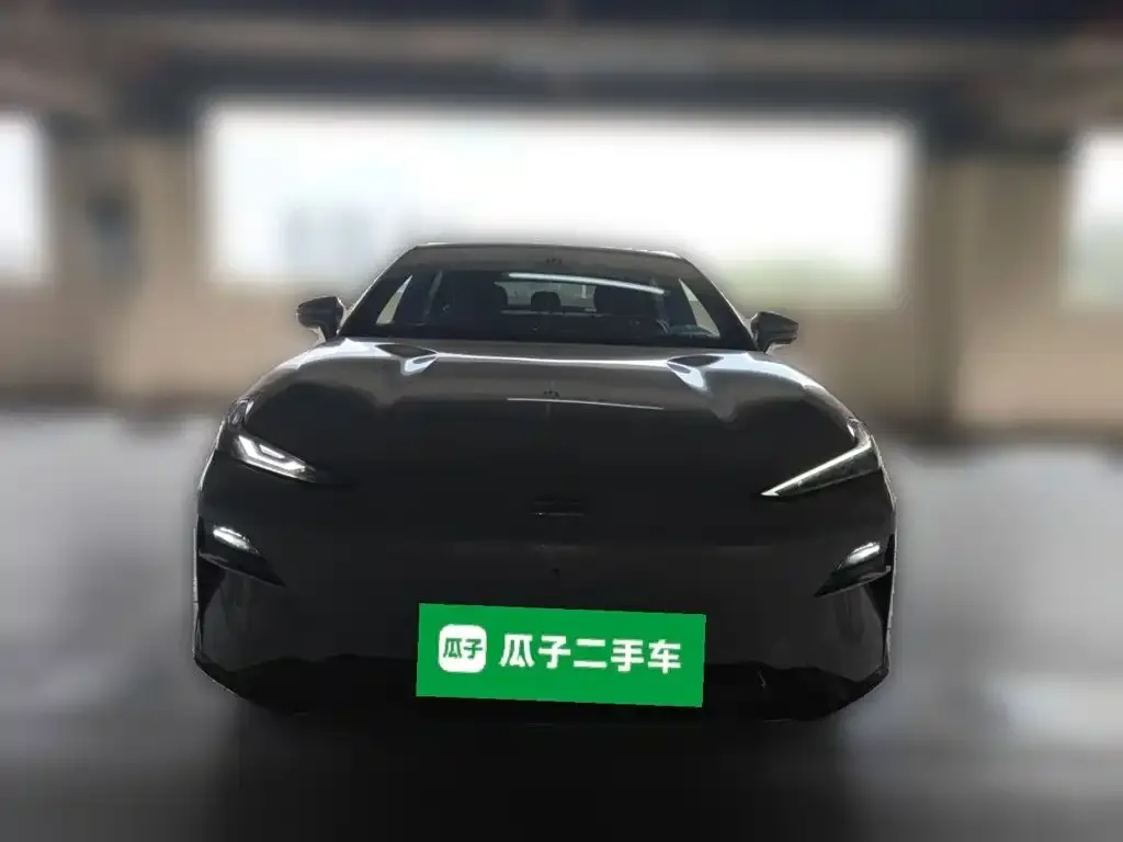 Geely Galaxy E8 — фото 4