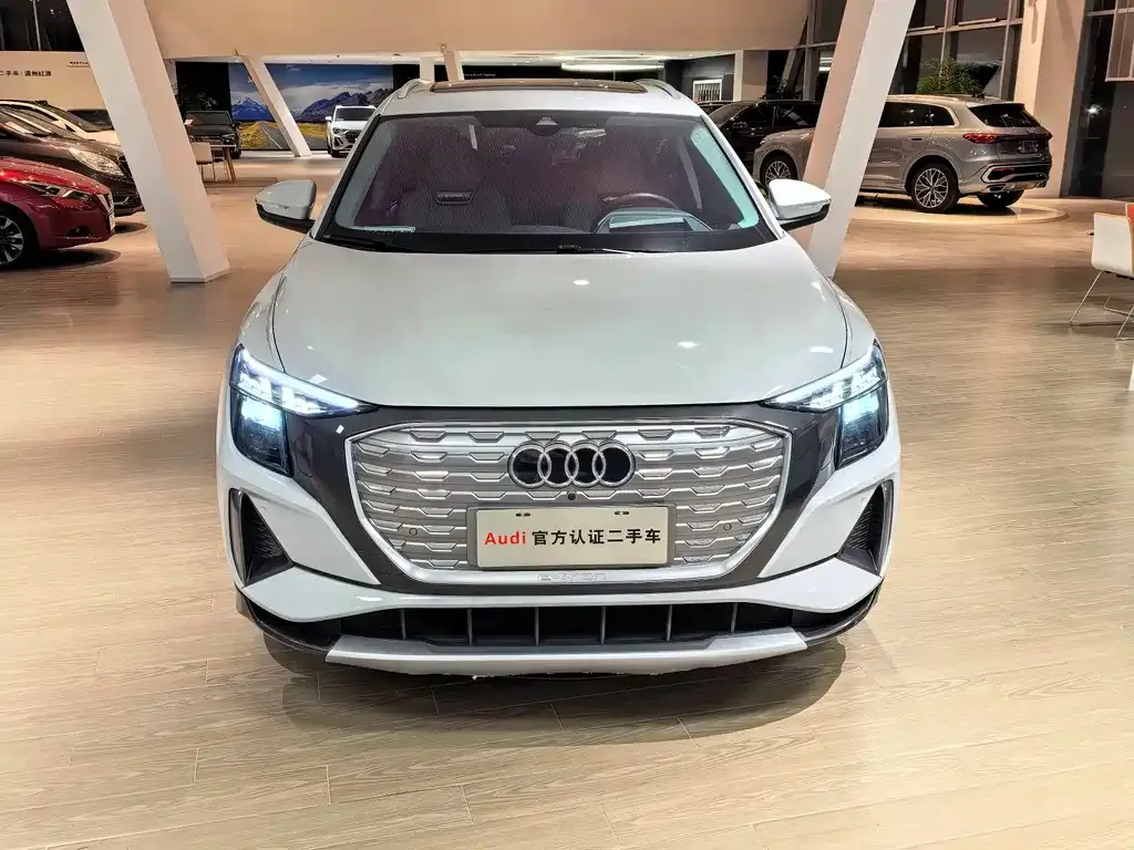Audi Q5 e-tron — фото 3