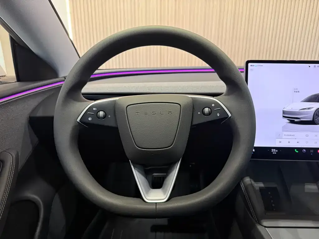 Tesla Model 3 — фото 7