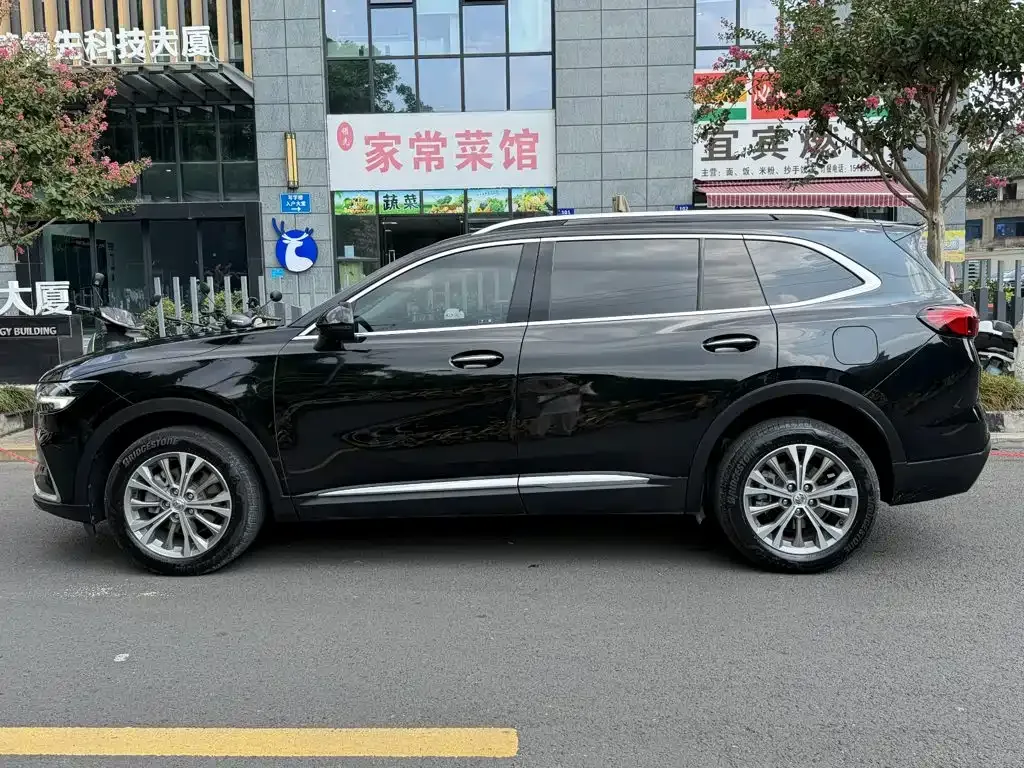 Buick Envision Plus — фото 4
