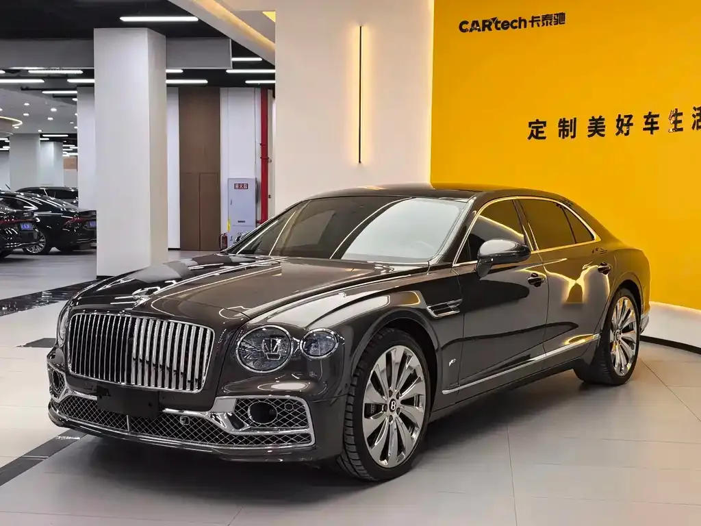 Bentley Flying Spur — фото 1