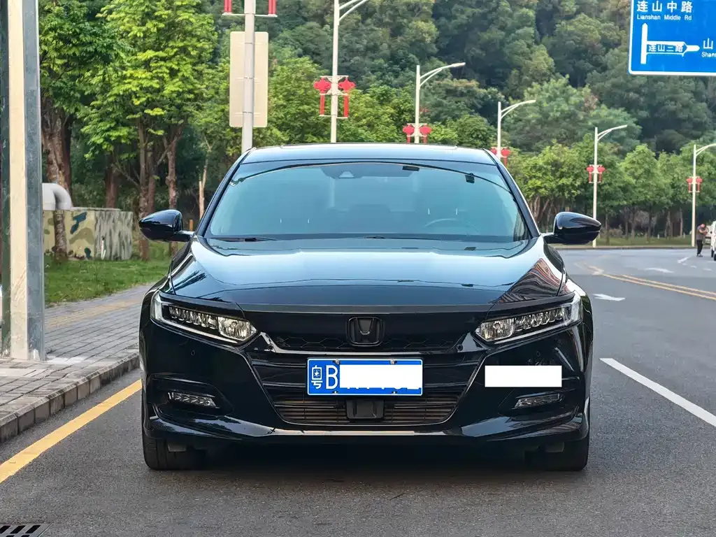 Honda Accord — фото 7