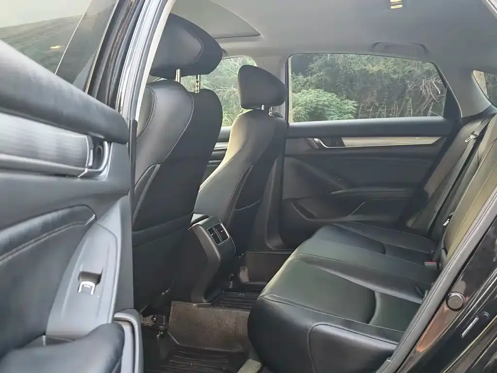 Honda Accord — фото 5