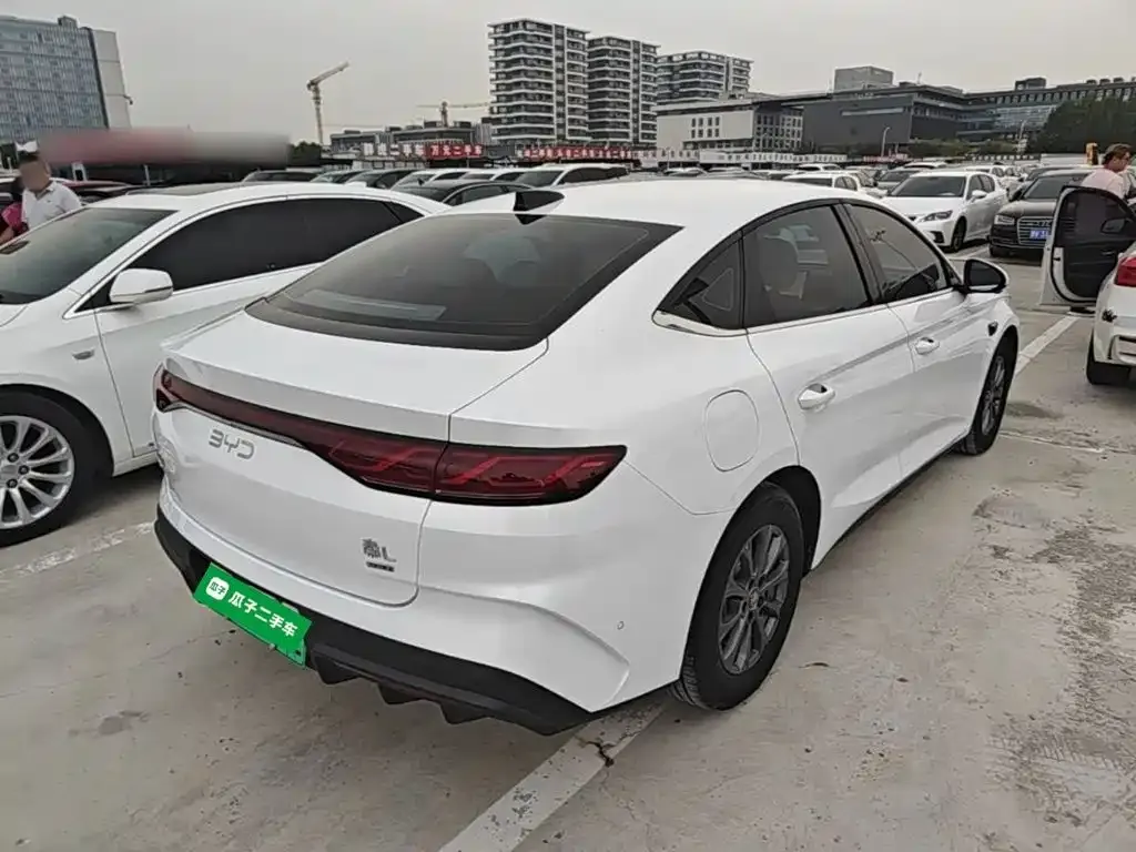 BYD Qin L — фото 9