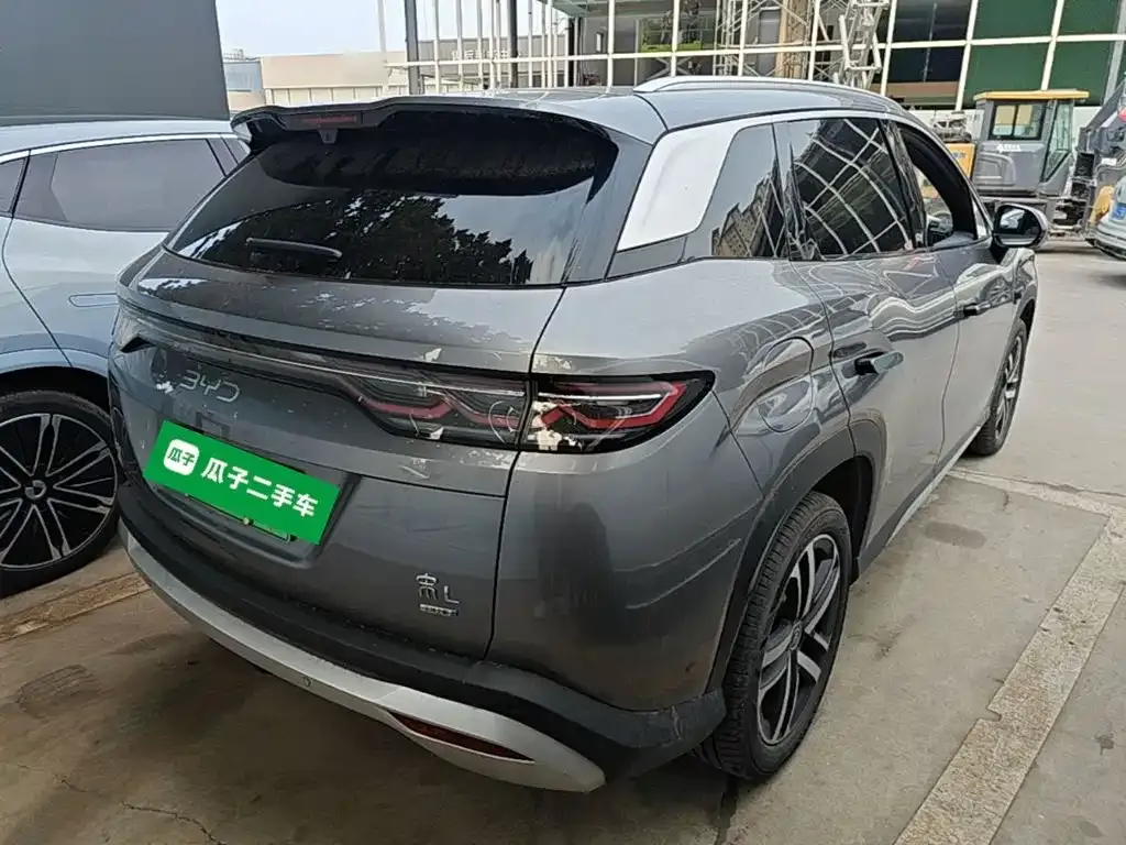 BYD L DM-i — фото 5
