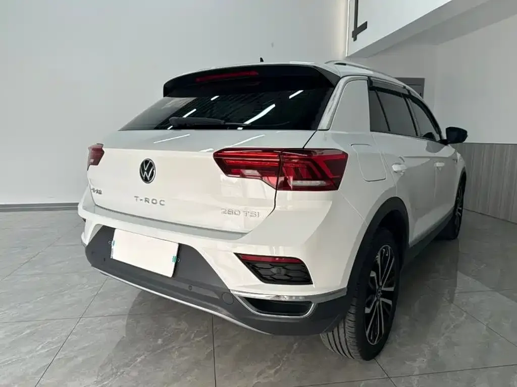 Volkswagen T-Roc — фото 4
