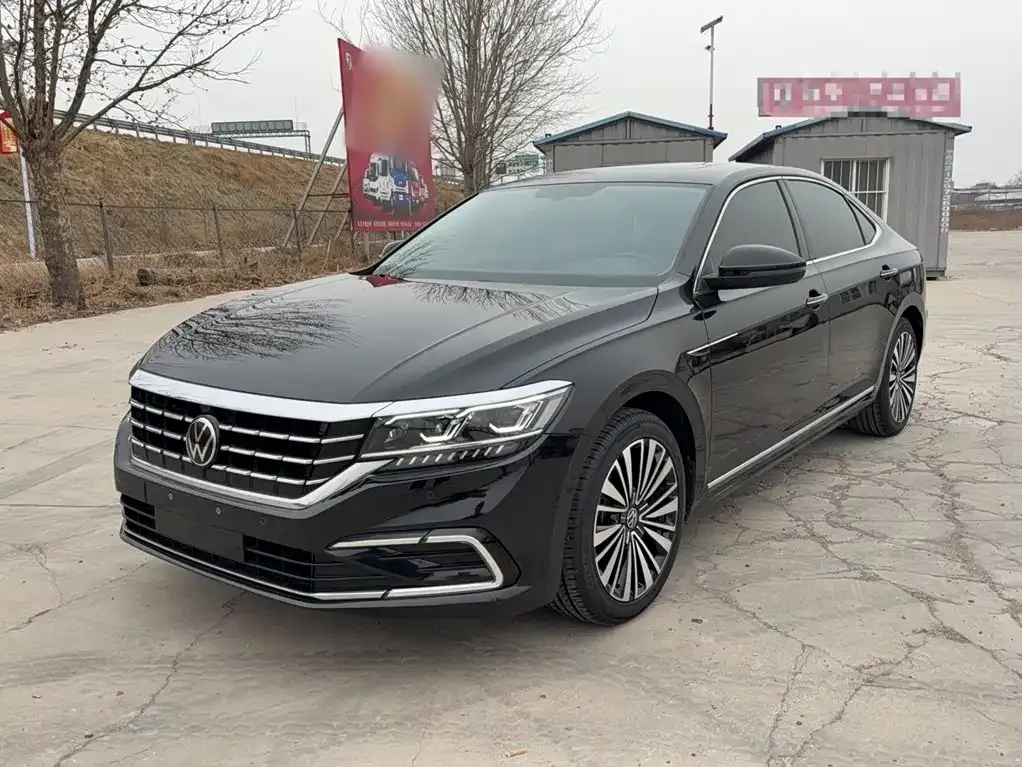 Volkswagen Passat — фото 1