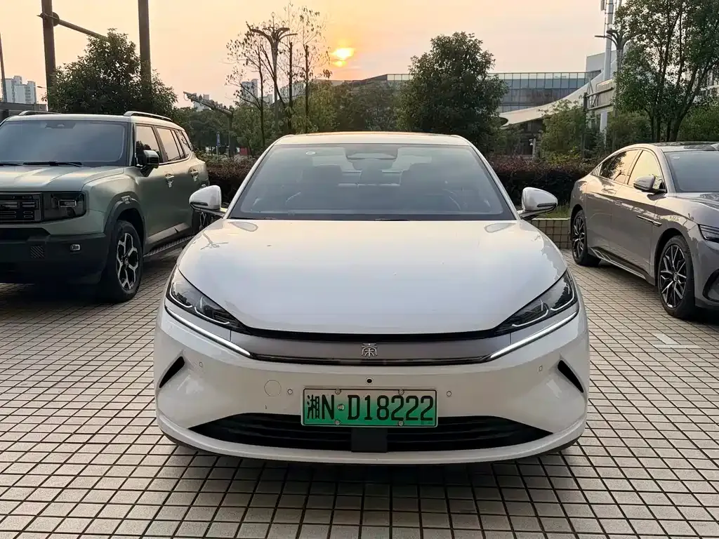 BYD Qin L — фото 8
