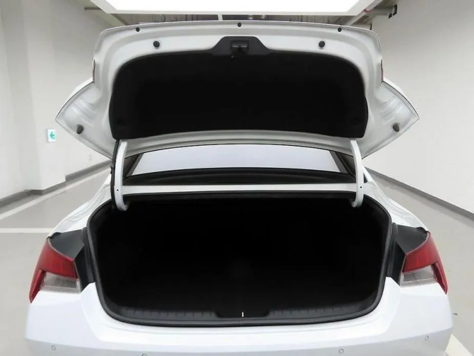 Hyundai AVANTE — фото 10
