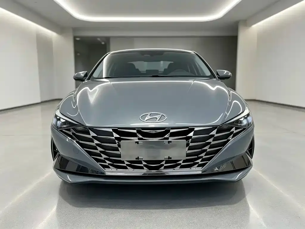 Hyundai Elantra — фото 6