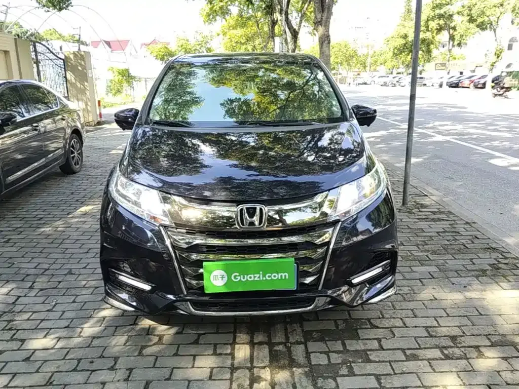Honda Odyssey — фото 10