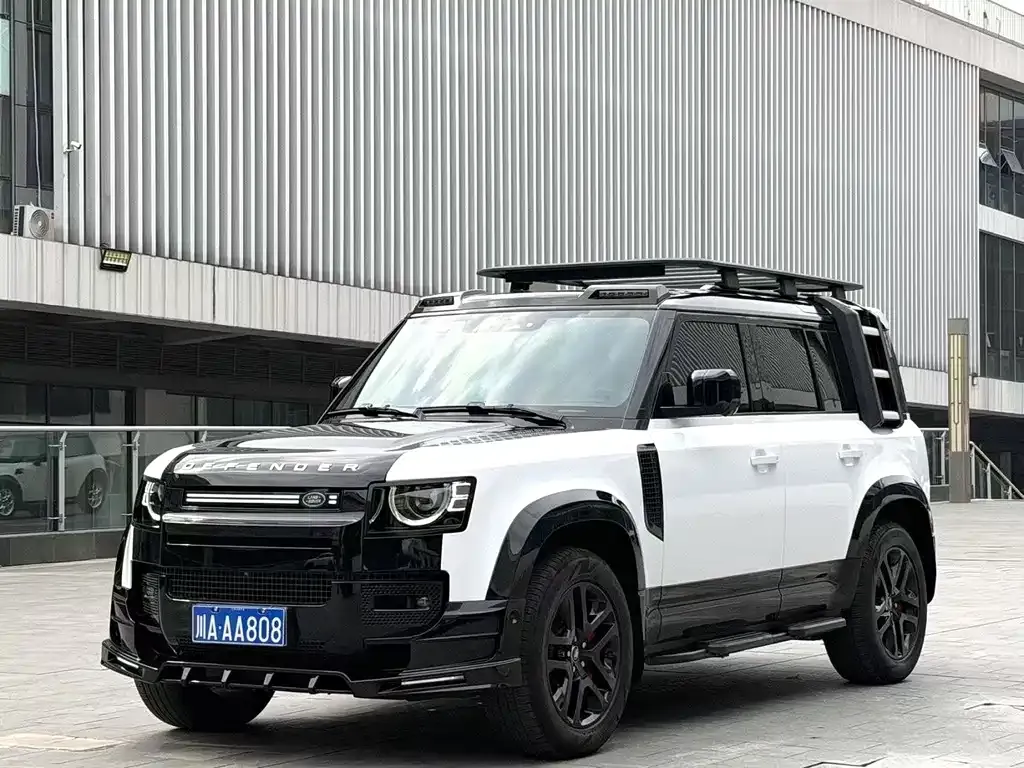Land Rover Defender — фото 1