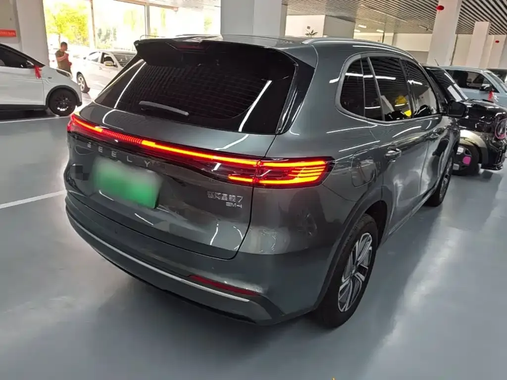 Geely Galaxy Xingjian 7 — фото 4