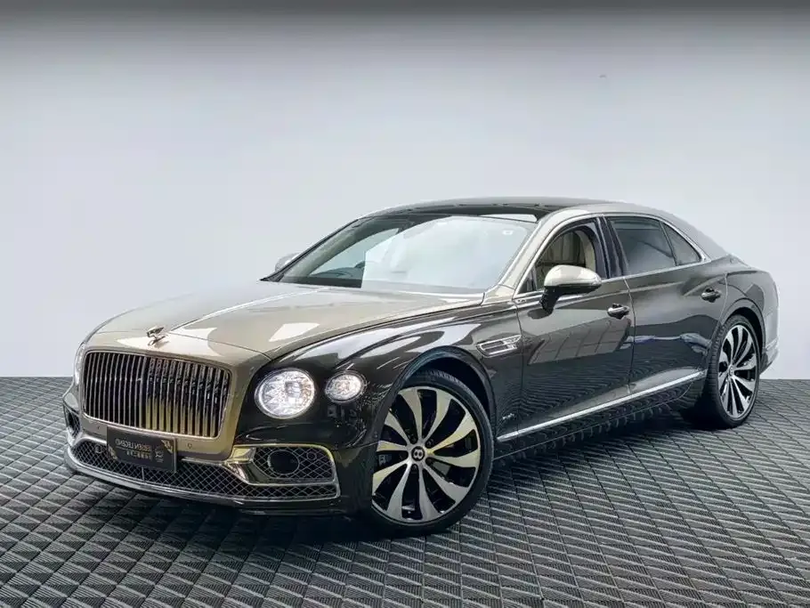 Bentley Flying Spur — фото 1
