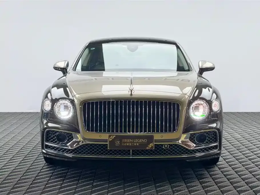 Bentley Flying Spur — фото 4