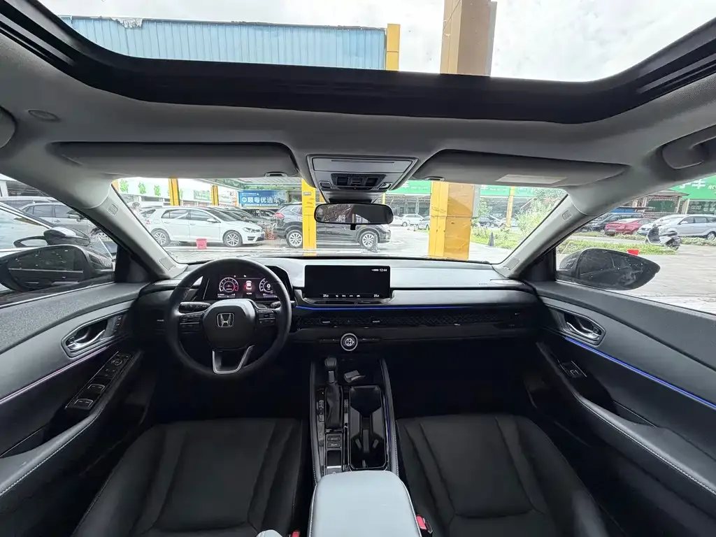 Honda Accord — фото 10