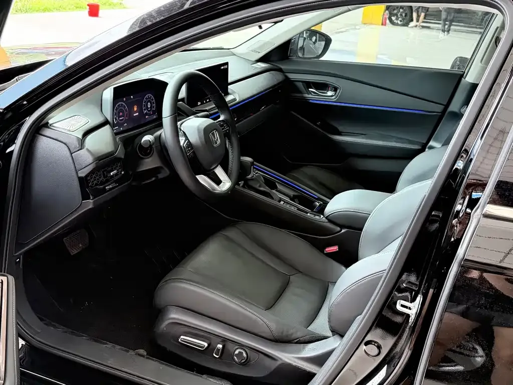 Honda Accord — фото 6