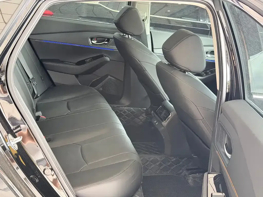 Honda Accord — фото 9