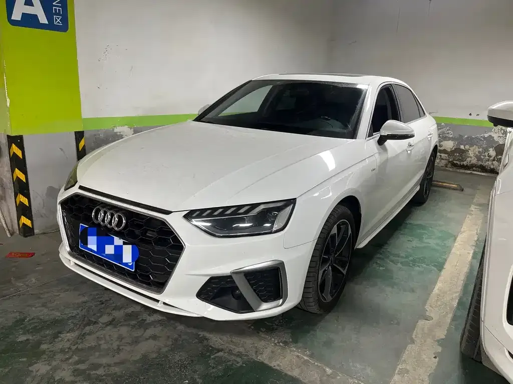 Audi A4L — фото 1