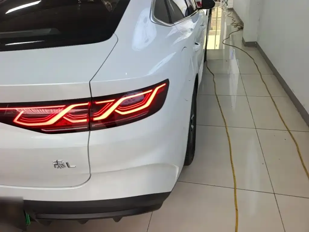 BYD Qin L — фото 2