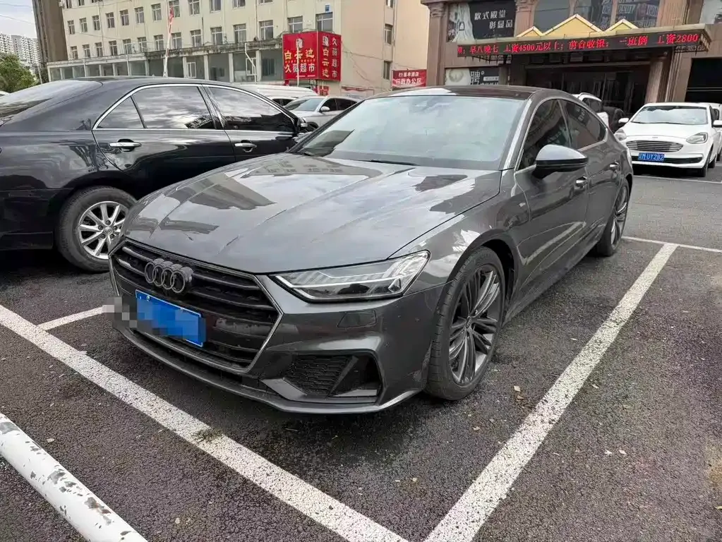 Audi A7 — фото 1