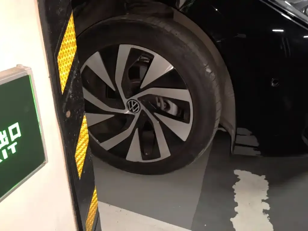 Volkswagen Passat — фото 8