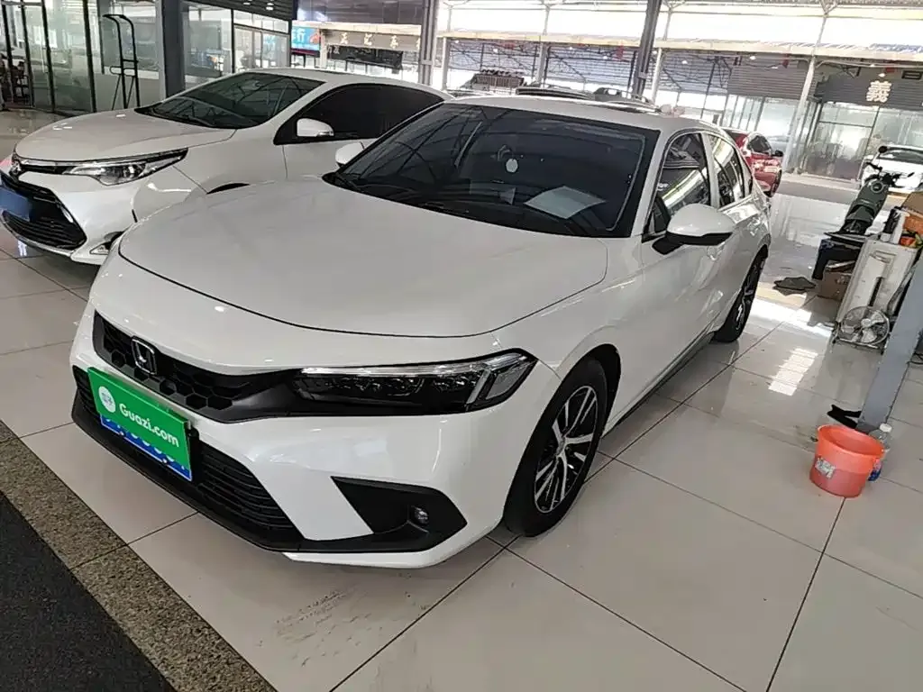 Honda Civic — фото 1