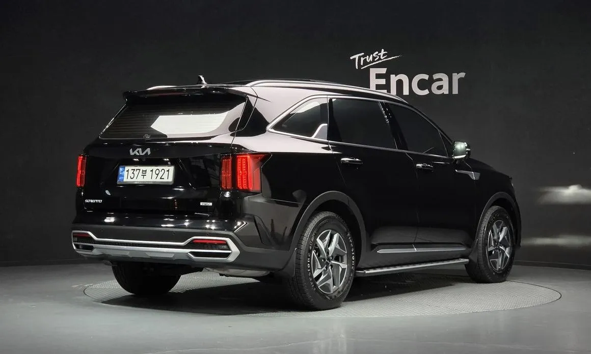 Kia Sorento — фото 7
