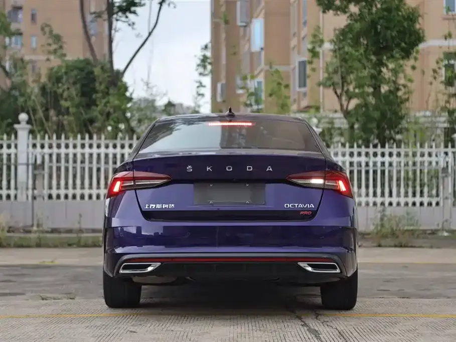 Skoda Octavia — фото 5
