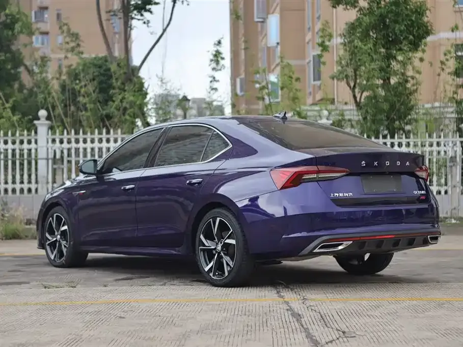 Skoda Octavia — фото 4