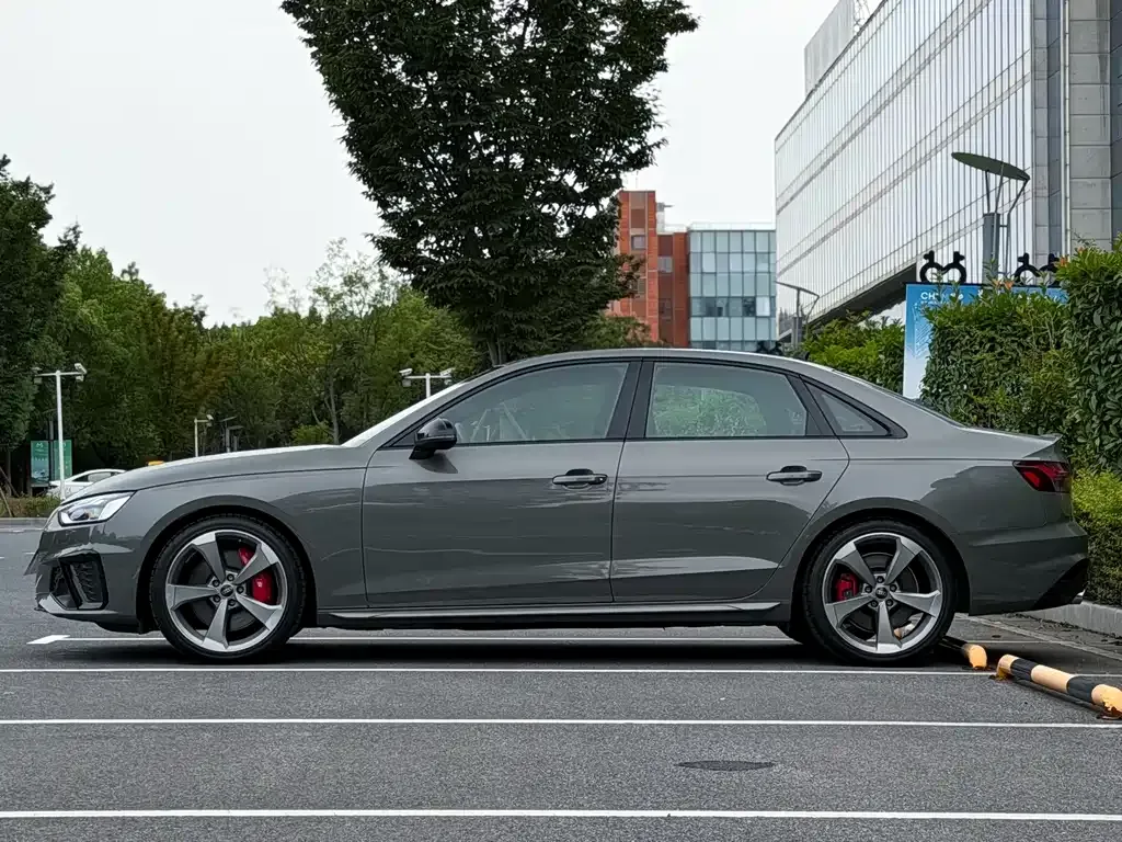 Audi S4 — фото 9