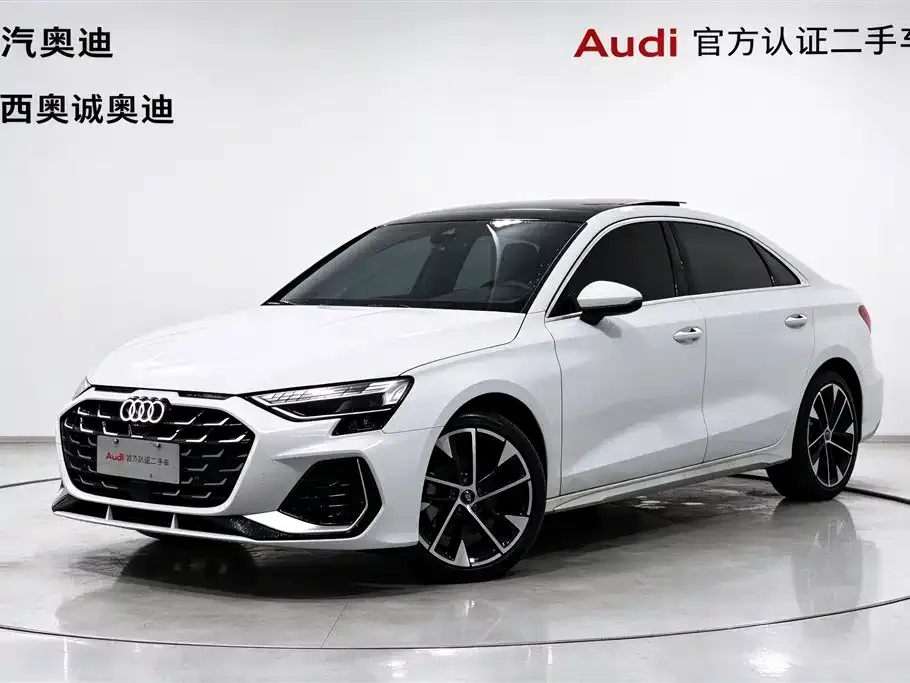Audi A3 — фото 1