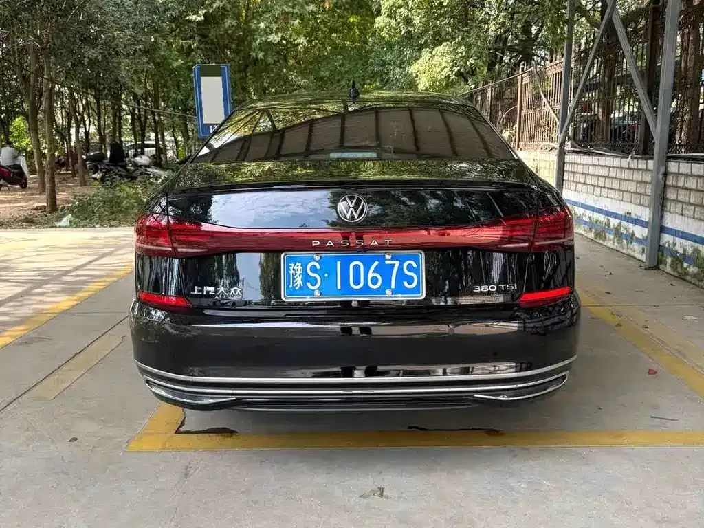 Volkswagen Passat — фото 4