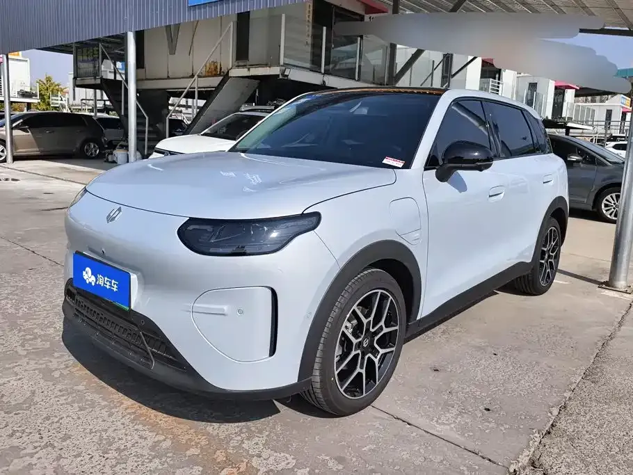 Leapmotor Leapmotor A10 — фото 1