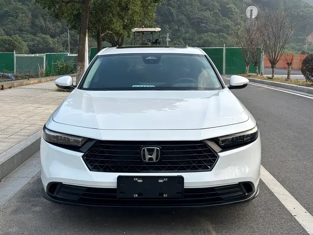 Honda Accord — фото 8