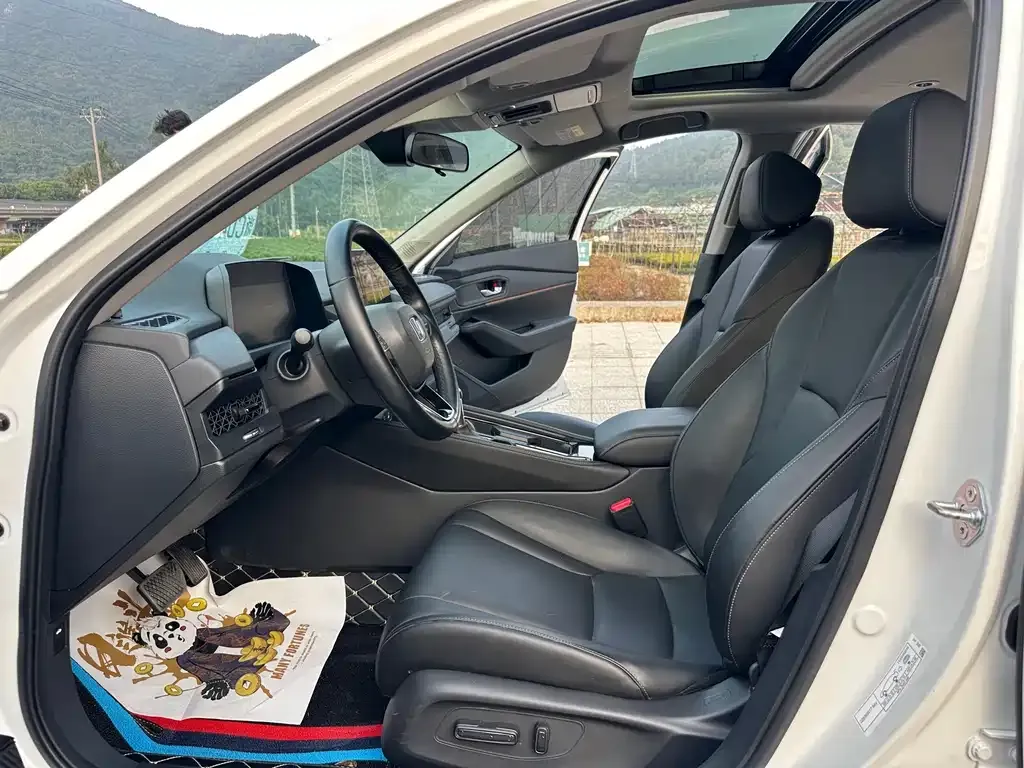 Honda Accord — фото 6
