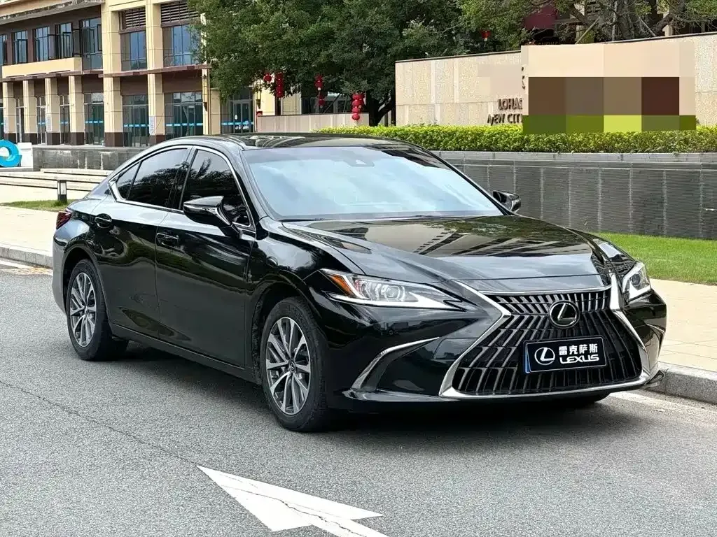 Lexus ES — фото 7