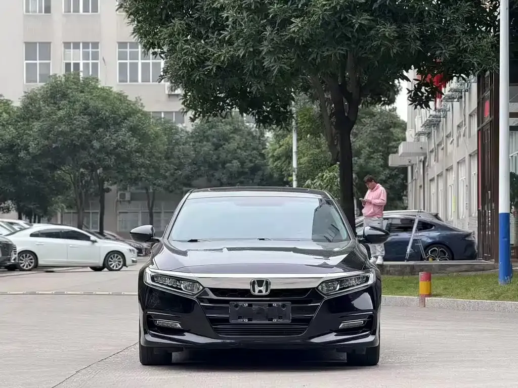 Honda Accord — фото 4