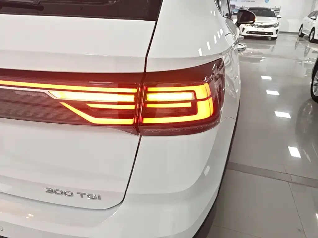 Volkswagen Tharu — фото 3