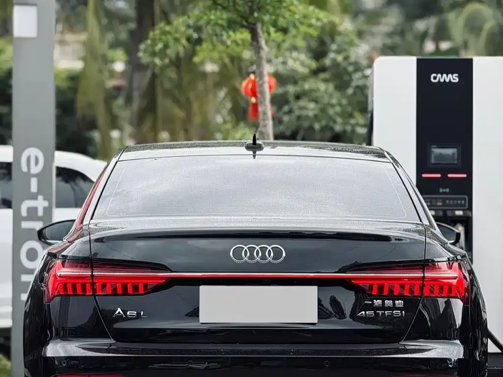 Audi A6L — фото 5