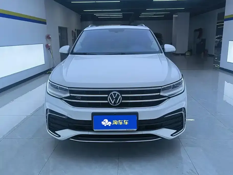 Volkswagen Tiguan L — фото 6