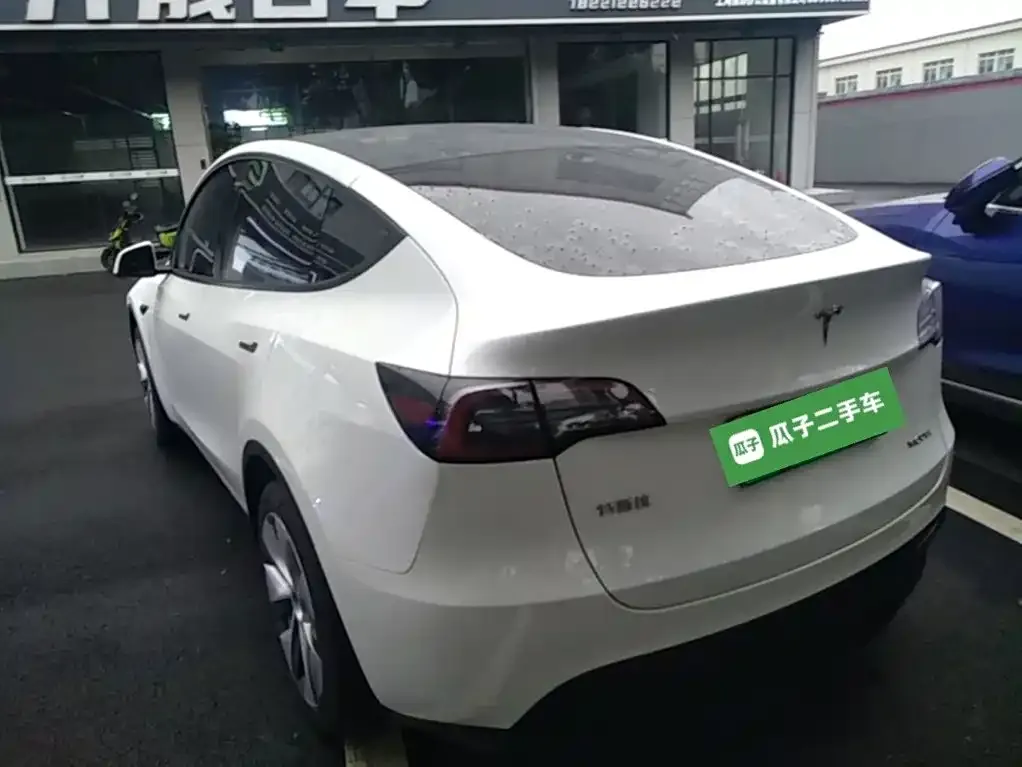 Tesla Model Y — фото 9